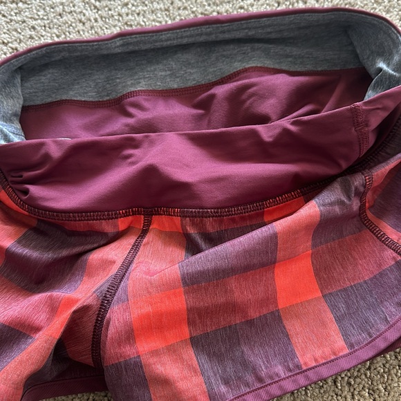 Lululemon Run Speed Short • size 4 - Picture 7 of 9